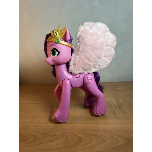 MLP My Little Pony 8" PRINCESS PETALS - A New Generation Singing Star - Picture 1 of 5